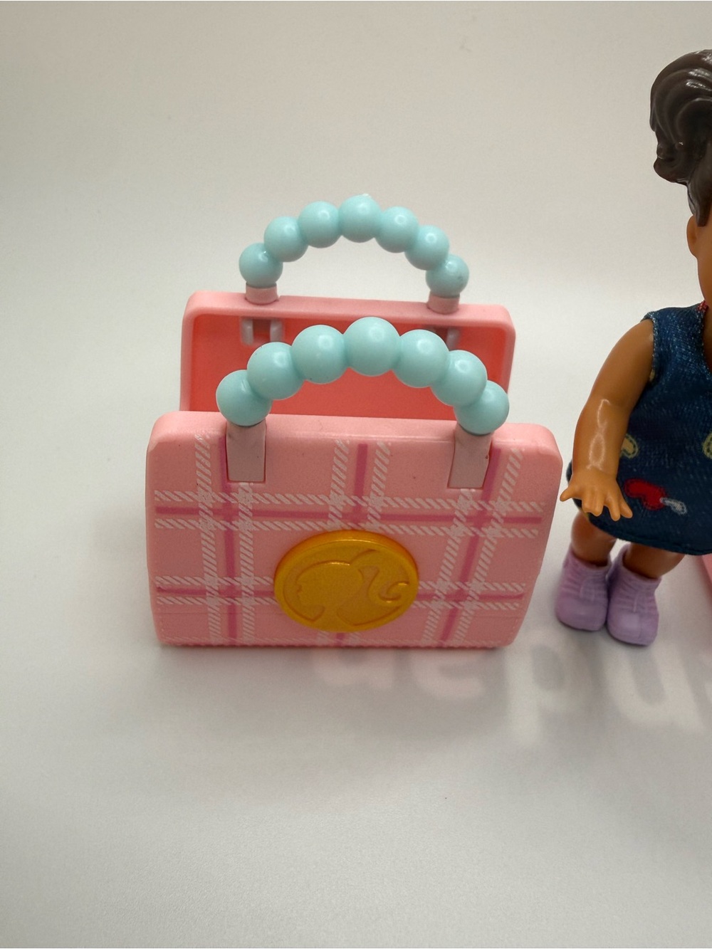 Barbie art teacher toddler doll with dress & bags - Picture 4 of 12